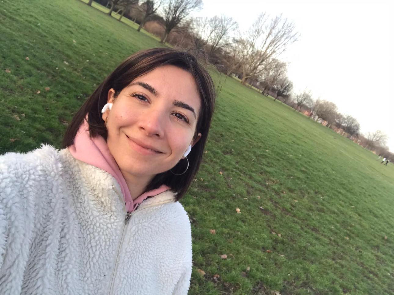 La storia di Giada Congiu: “Noi giovani sardi costretti a scappare, presi in giro in Sardegna con contratti ridicoli”