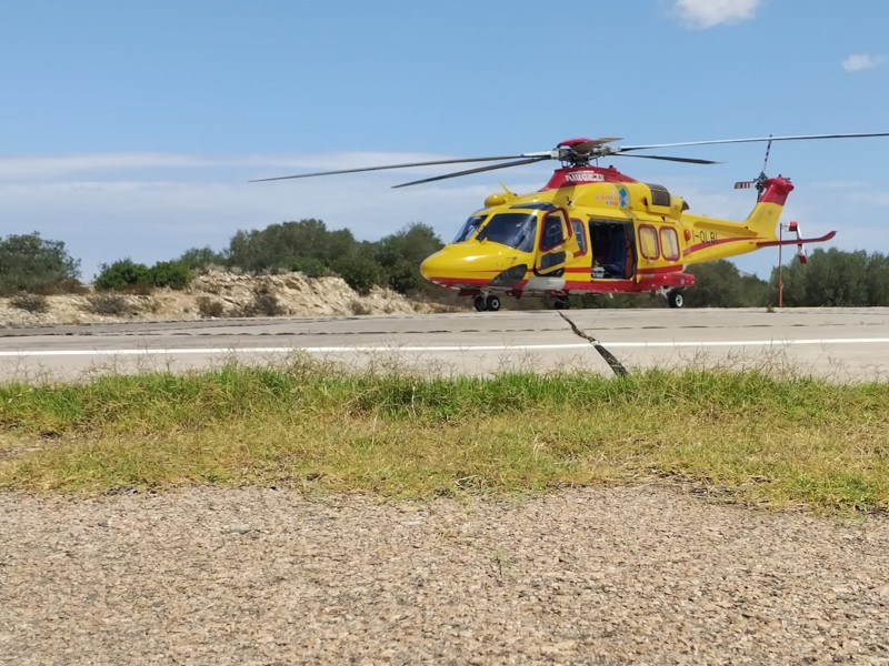 Dramma in una cava a Ilbono, imprenditore 72enne muore colpito alla testa da un escavatore