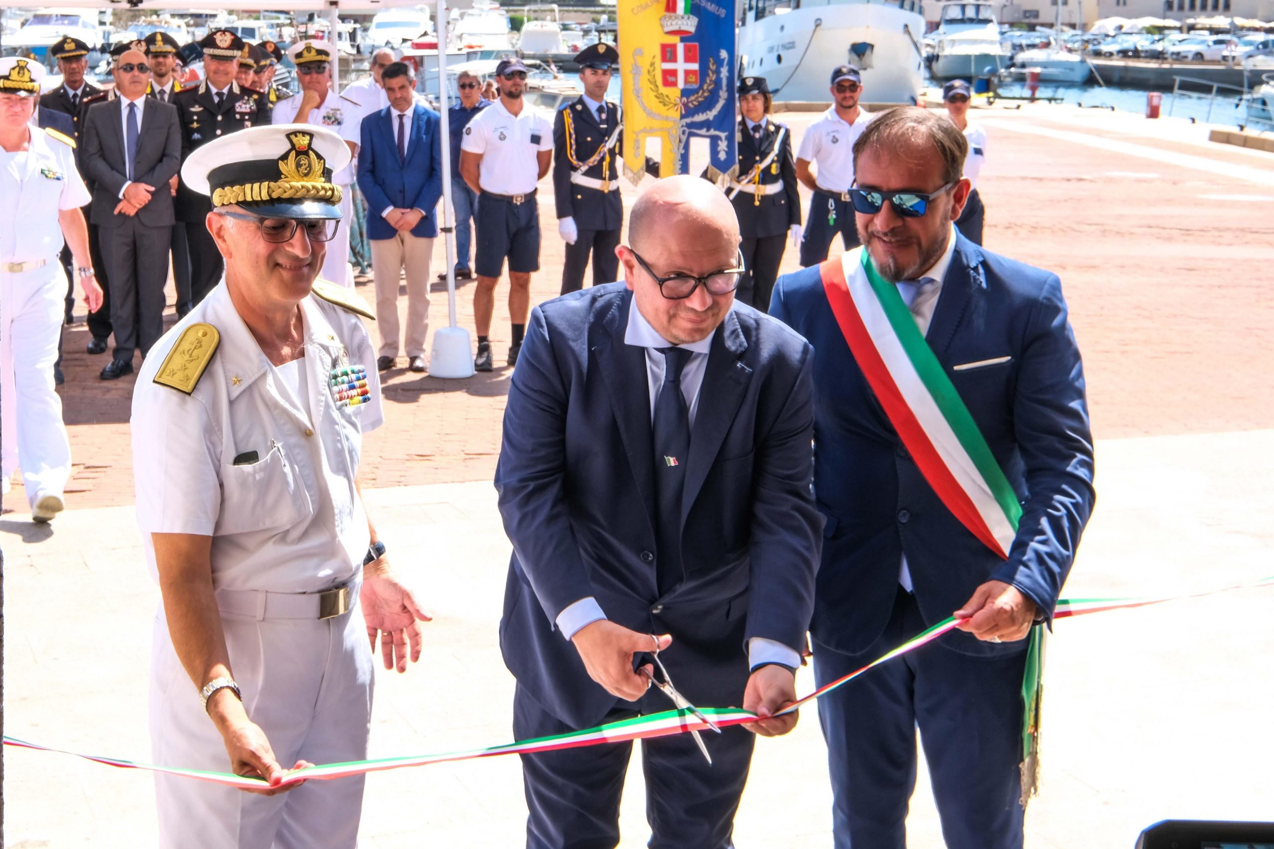 Più sicurezza nel mare di Villasimius, guardia costiera tutto l’anno: inaugurati i nuovi uffici