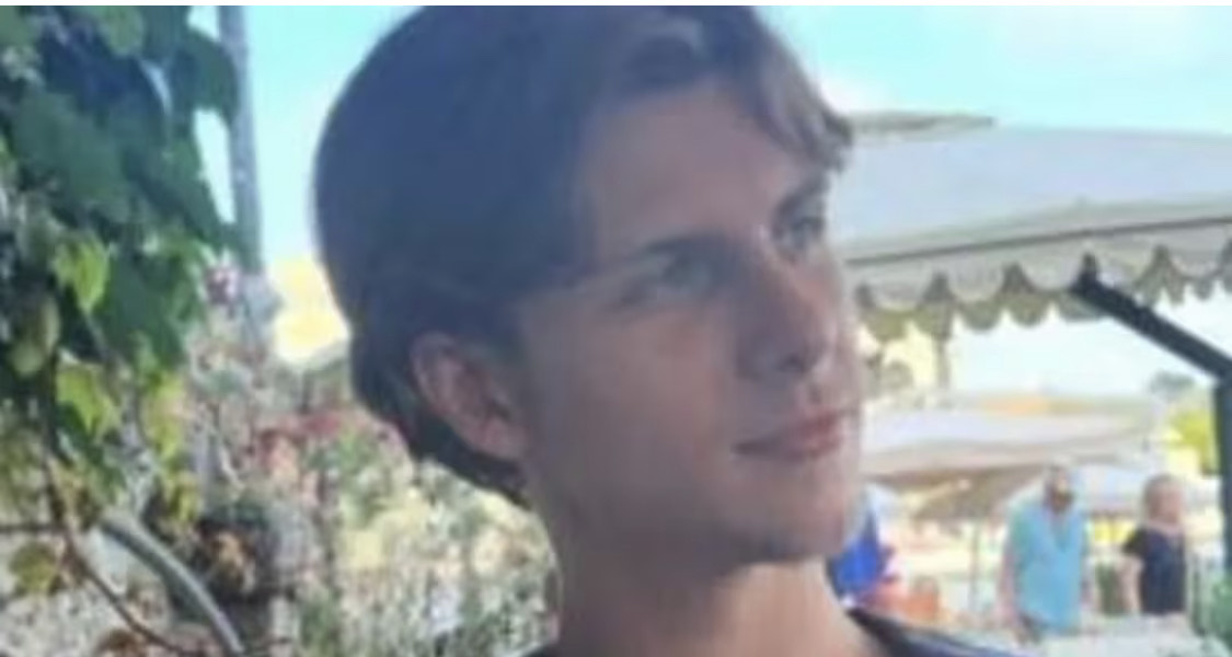 Tragico schianto dopo una festa, Riccardo muore a 22 anni in un incidente: era a 2 km da casa