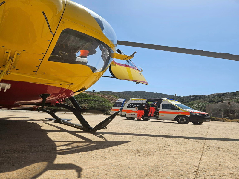 Giba, entra in acqua e ha un malore improvviso: Giuseppe Usai muore a 78 anni