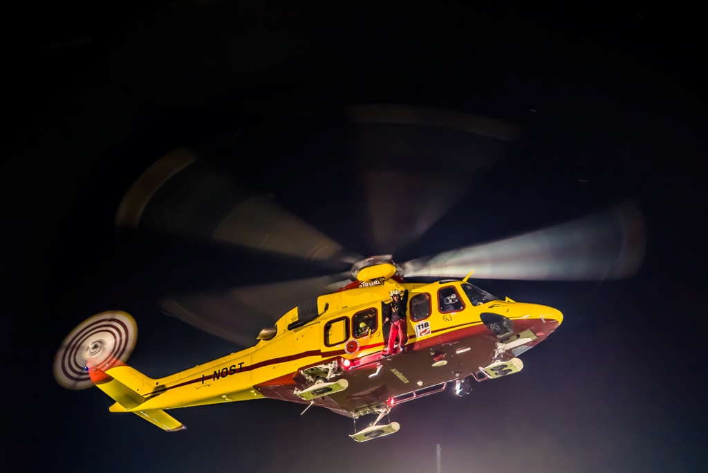 Tampona un tir sulla 131 a Monastir, auto semidistrutta: il guidatore in codice rosso al Brotzu