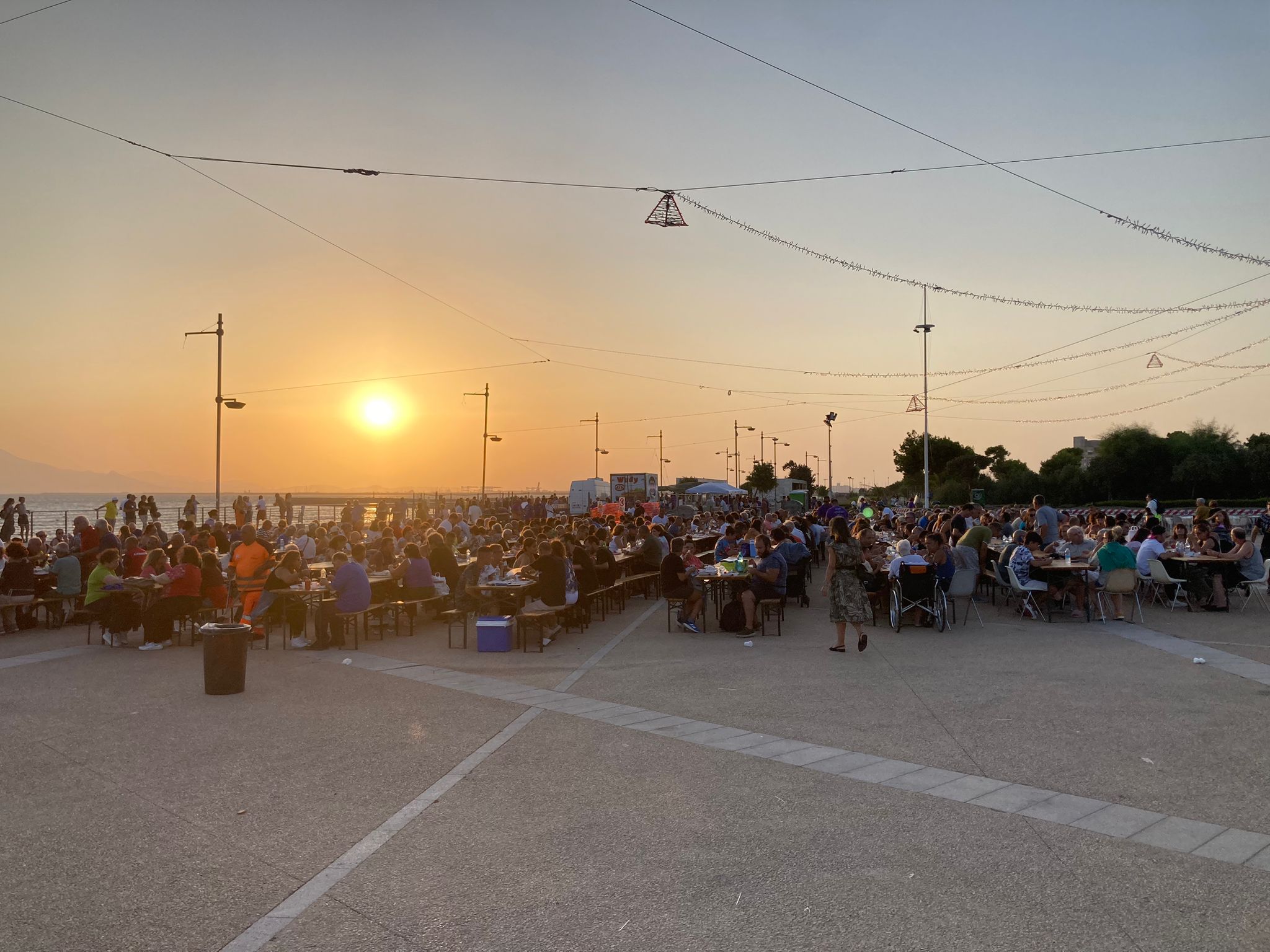 Cagliari, orate e fritto misto per tutti: folla a Sant’Elia per la sagra del pesce