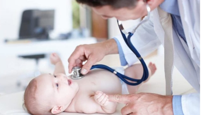 Da febbraio senza pediatra: protesta delle mamme a Sarroch