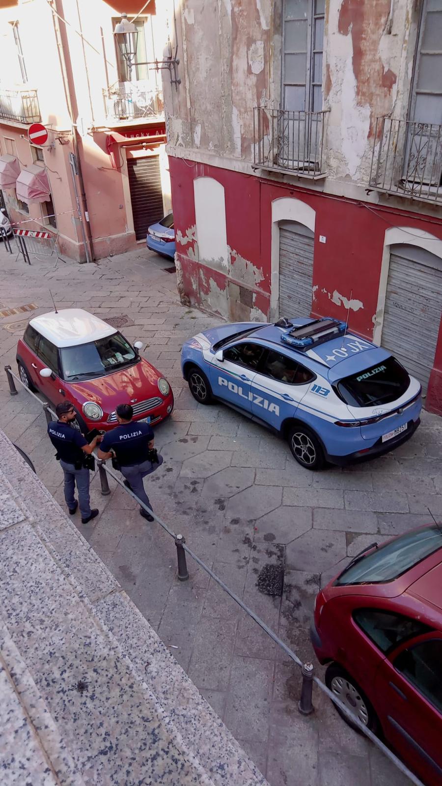 Cagliari, auto sospetta e falso allarme bomba sotto il consiglio regionale