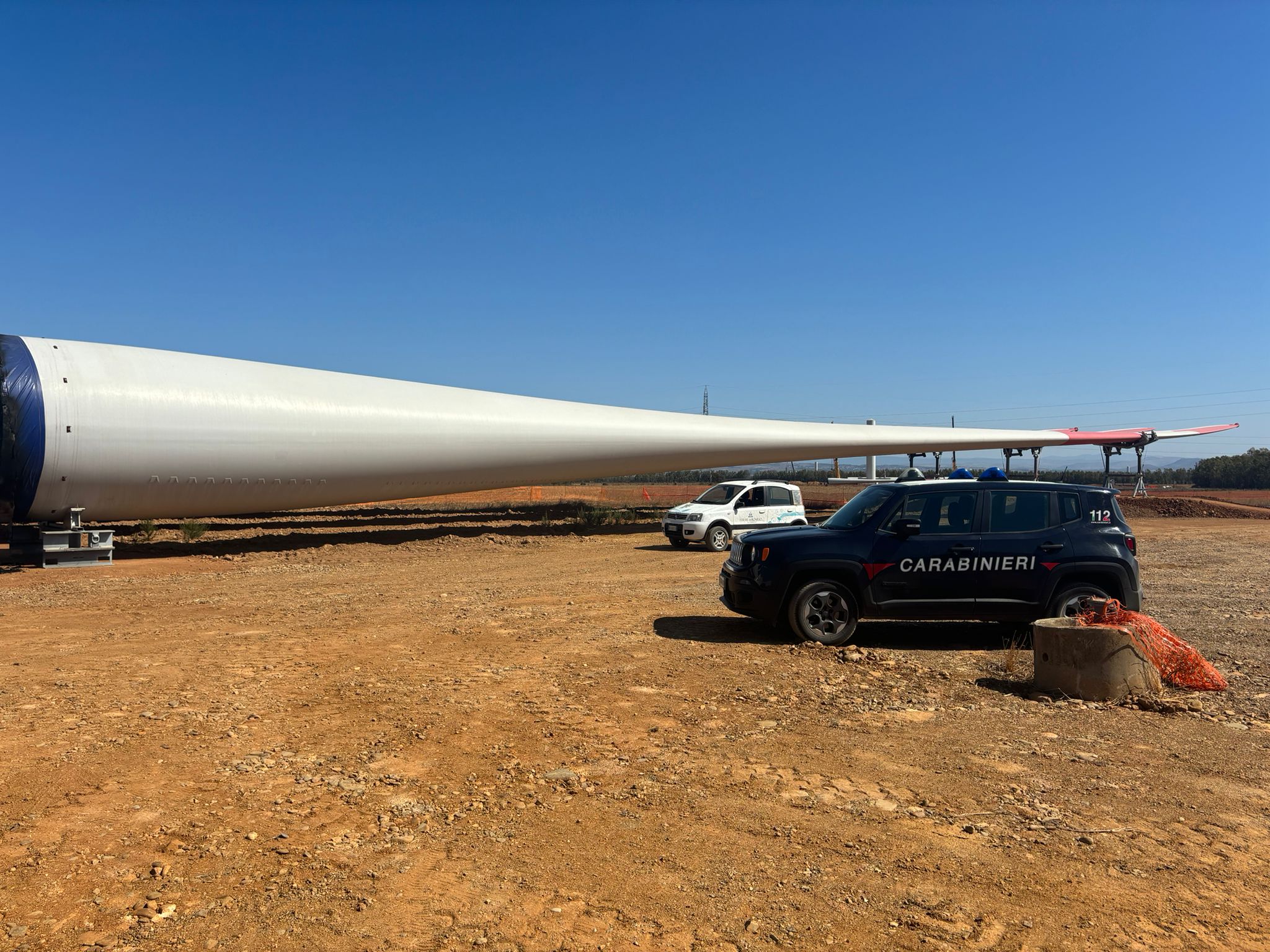 Dalle proteste alla strategia del terrore: attentato incendiario nel parco eolico di Villacidro