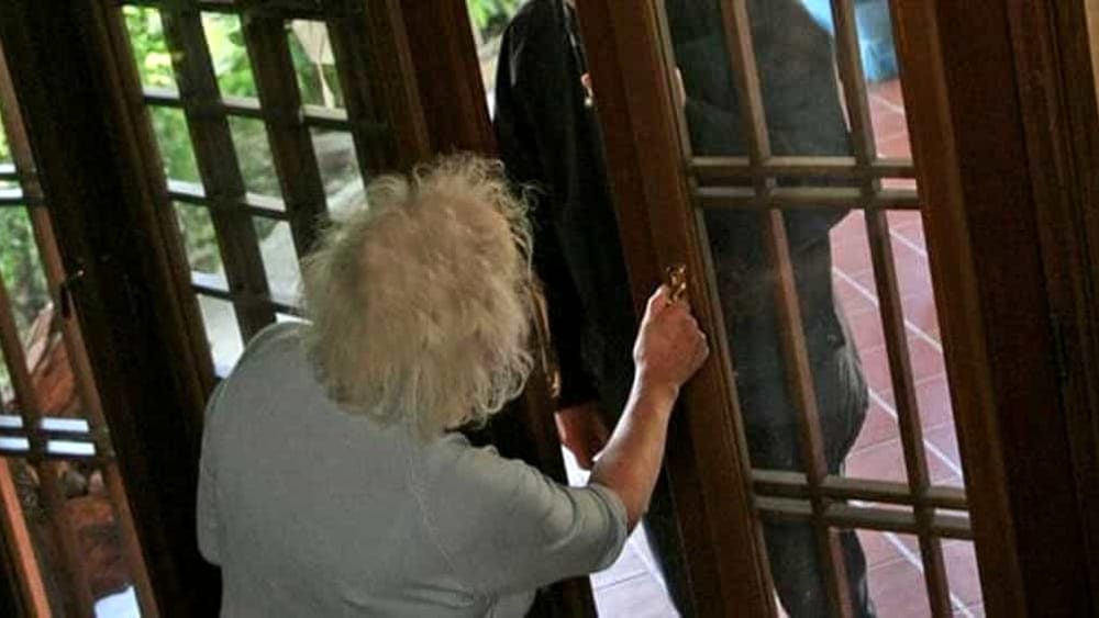 Truffa a Villaurbana, portano vie le fedi e mille euro a una nonnina: coppia della Campania finisce a Uta