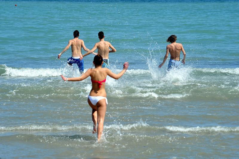 Meteo Casteddu, dopo i picchi di 42 gradi le massime crollano a trentadue: caldo più accettabile