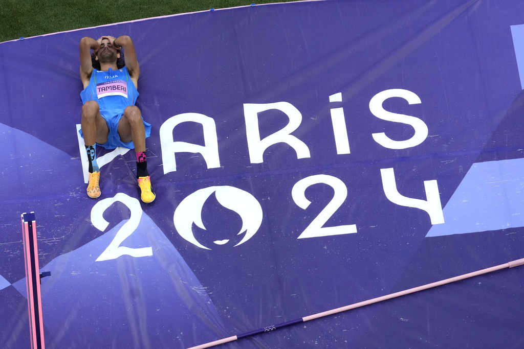 Gimbo ci prova ma deve arrendersi: Tamberi lascia in lacrime le Olimpiadi