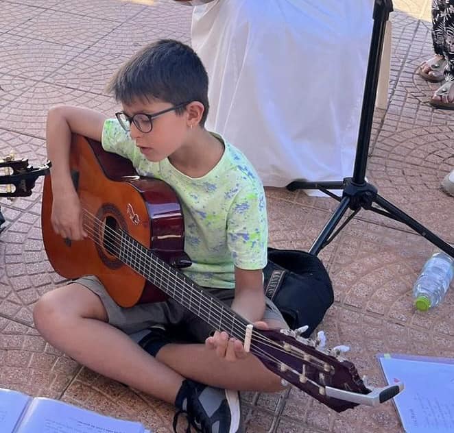 L’immenso abbraccio della Sardegna a Gioele: veglia di preghiera e poi i funerali, sui social migliaia di messaggi