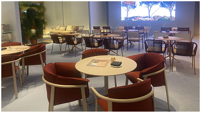 I Consigli di Neon Europa: Come Scegliere le Sedute del Bar