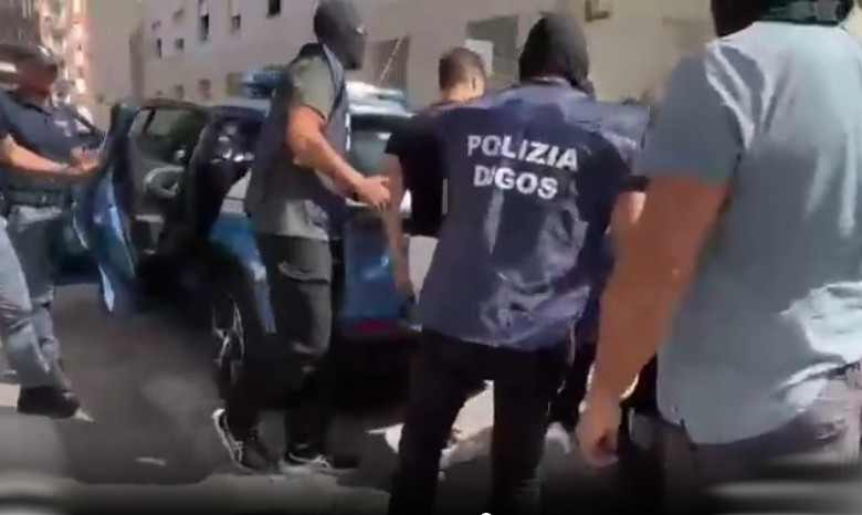 Dalle minacce agli stranieri al fallito attentato alla mensa Caritas, la folle vita del 18enne neonazista arrestato a Cagliari