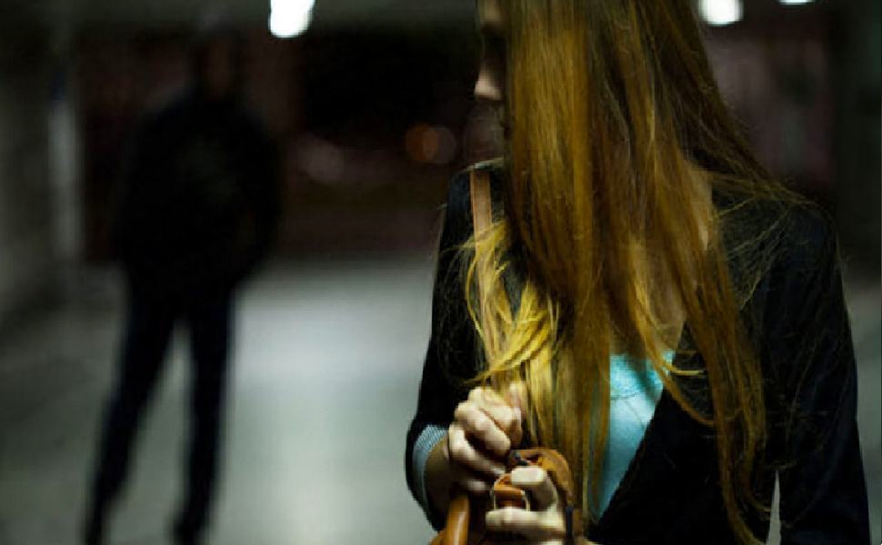 Il braccialetto elettronico non gli impedisce di aggredire l’ex a Budoni, 38enne nuovamente arrestato