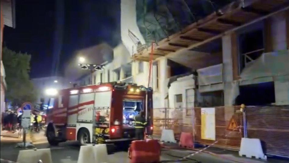 Scoppia un incendio in uno show-room, muoiono tre ragazzi