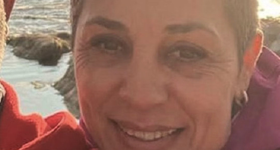 Insegnante di 53 anni uccisa dal marito a coltellate: tragedia a Solero