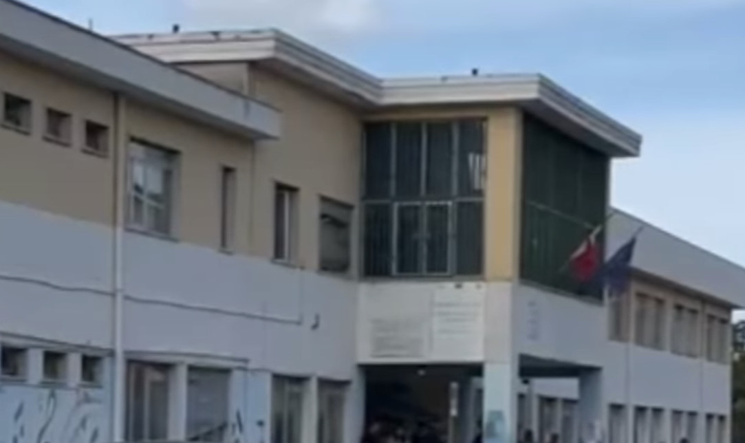 Tragedia in una scuola di Quarto, bimbo di 10 anni muore durante la ricreazione 