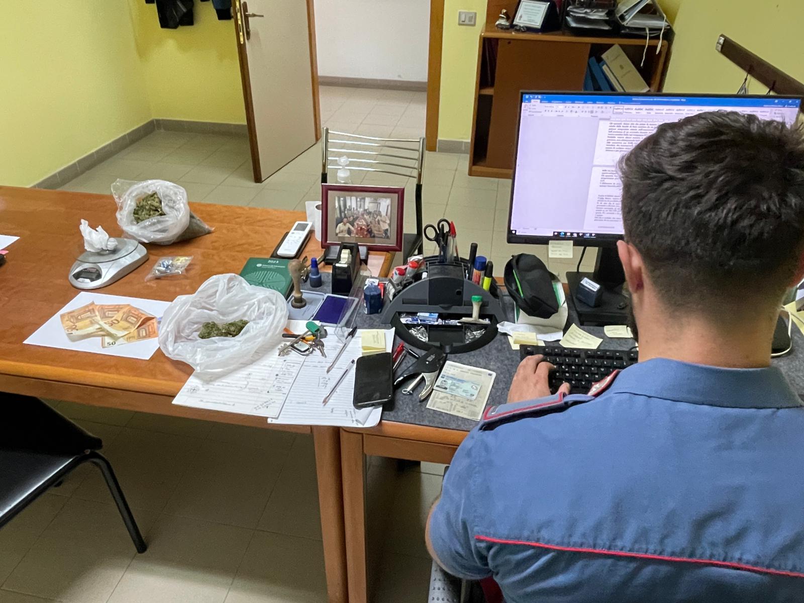 Banconote contraffatte e droga, 35enne arrestato a Donori