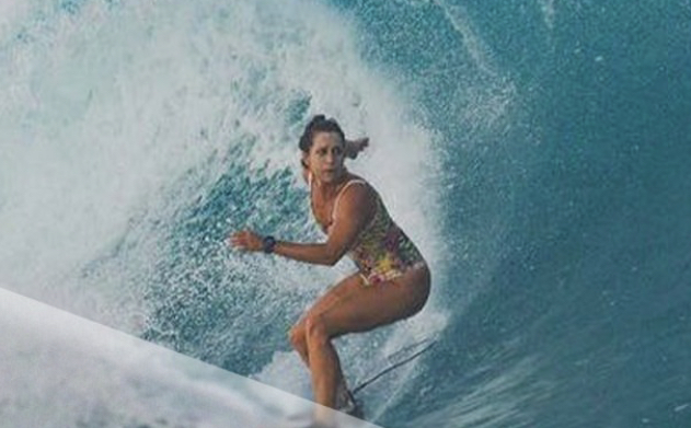 Surfista italiana muore a 36 anni in Indonesia trafitta da un pesce spada