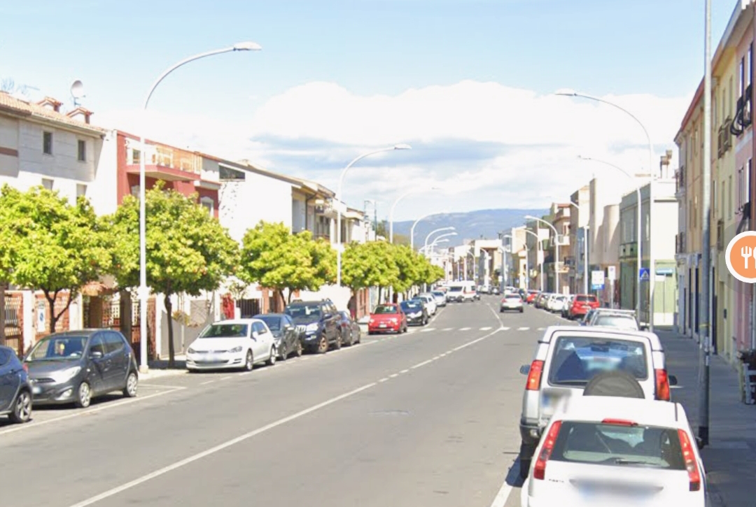 Cagliari, ladri scatenati a Pirri: auto saccheggiate e rubate e una casa svaligiata