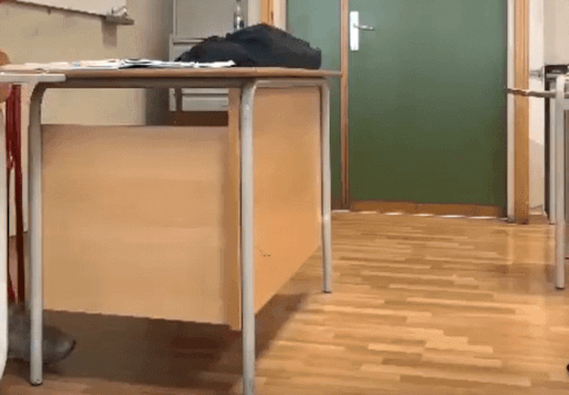 Cagliari, ferisce la prof al volto con una sedia dopo un rimprovero: 15enne nei guai