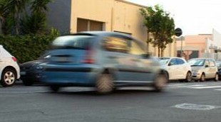 Corse sfrenate per le vie del centro a Pirri, cittadini in difficoltà