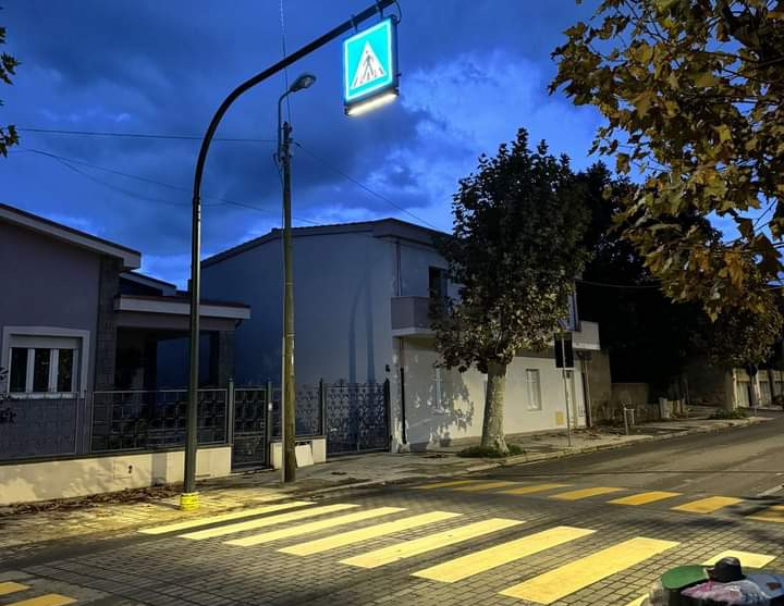 Sanluri, strisce pedonali illuminate a giorno per proteggere i pedoni