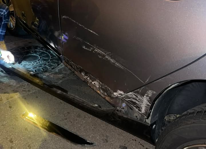 Elmas, sorpasso vietato in via Sulcitana: auto di una coppia gravemente danneggiata