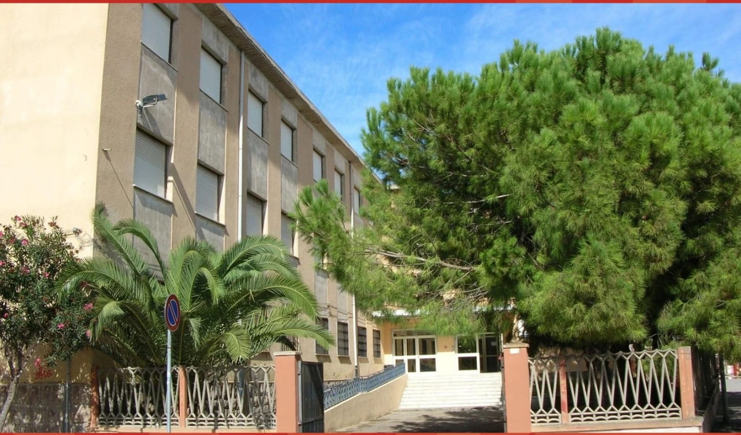 Studenti in sciopero a Sant’Antioco: “Il liceo Lussu non si tocca”