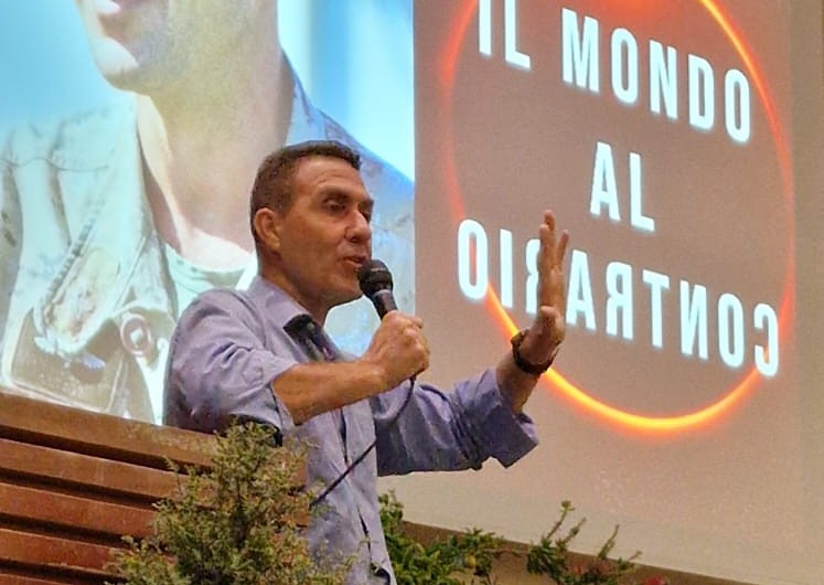 Monserrato, Locci in prima fila da Vannacci: scoppia la polemica sui social