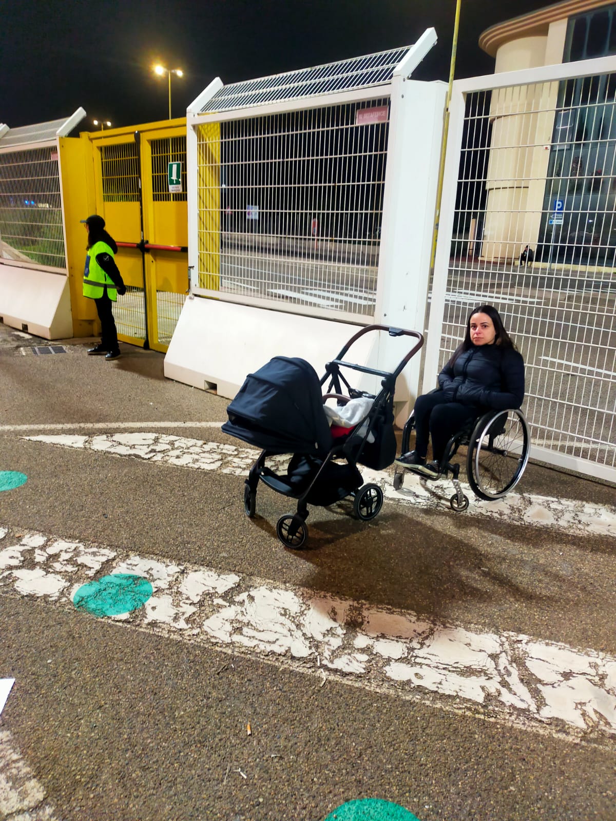 Cagliari, sos a Giulini di Noemi Polidetti: “Mamma in sedia a rotelle, abbonata insieme al mio neonato: non ci fanno entrare col passeggino”