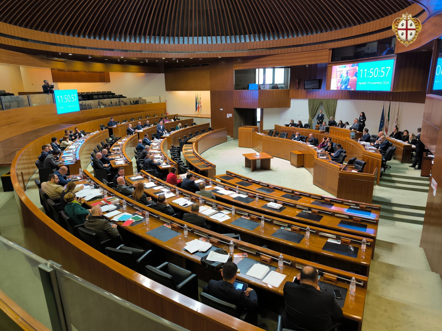 Il consiglio regionale sfida i giudici sulle rinnovabili in Sardegna: avanti tutta nonostante lo stop