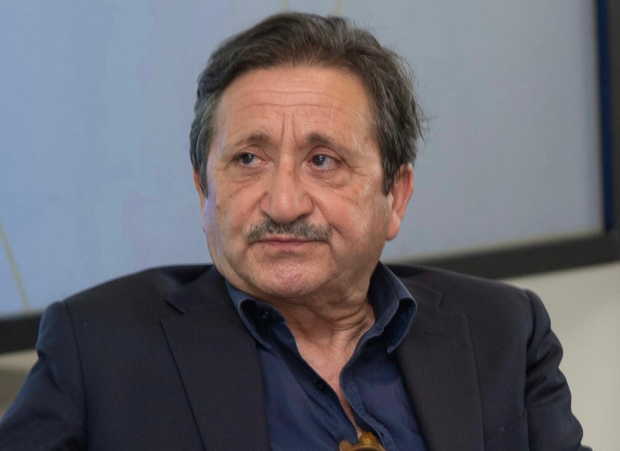 Caso e causalità: guardando dalla Sardegna all’universo, Pier Sandro Scano indaga uno dei grandi misteri