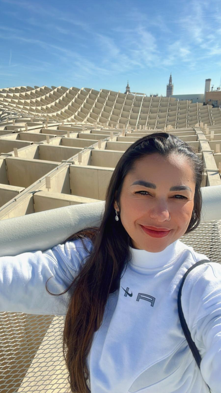 Gabriela, la rabbia per la sua pizzeria svaligiata in viale Marconi a Cagliari: “Mille euro il bottino dei banditi”