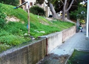 Cagliari, ingente perdita d’acqua su via Borgo Sant’Elia