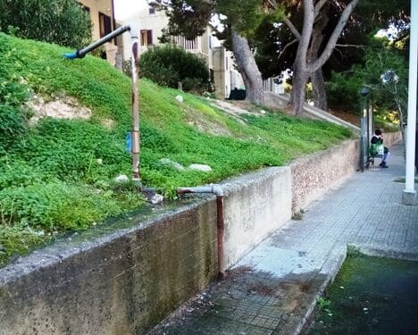Cagliari, ingente perdita d’acqua su via Borgo Sant’Elia