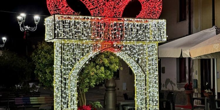 Villamassargia allestita a festa: “Luminarie importanti quanto un’opera pubblica”