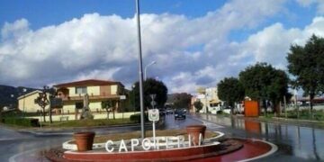 Capoterra, la centralissima via Cagliari e le strade limitrofe al buio: “Ko persino le luminarie, che tristezza”