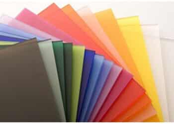 I consigli di Neon Europa: i vantaggi dell’uso del Plexiglass