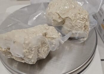 Cagliari, ai domiciliari teneva in casa oltre 200 grammi di droga