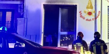 Sestu, incendio in una pizzeria: intervento dei vigili del fuoco