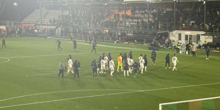 Venezia-Cagliari 2-1, non basta Pavoletti: clamorosa sconfitta dei rossoblù in laguna