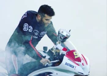 Cagliari, addio Matteo: il rombo delle moto per salutare il 35enne morto nelle curve di Campu Omu