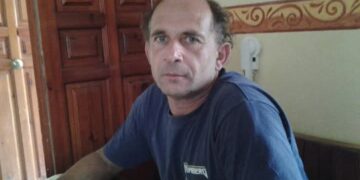 Lacrime e dolore a Capoterra per Jerry: luminarie spente in segno di vicinanza alla famiglia