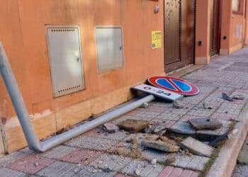 Sestu, divelto un palo della segnaletica verticale: “Per fortuna nessun ferito”