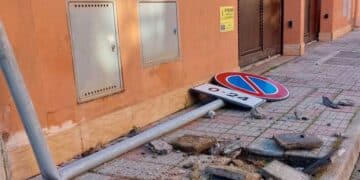 Sestu, divelto un palo della segnaletica verticale: “Per fortuna nessun ferito”