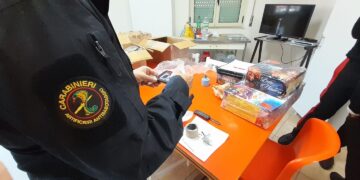 Quasi 5 kg di fuochi d’artificio artigianali e pericolosi: 40enne in manette a Sestu