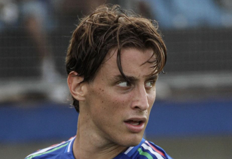 Edoardo Bove migliora ed è cosciente: “Ha parlato con la squadra “