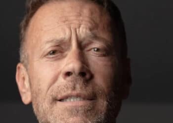 Imprevisto per Rocco Siffredi ricoverato al San Gavino: “Grazie ai medici e agli infermieri, siete fantastici”