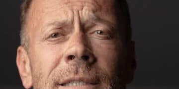 Imprevisto per Rocco Siffredi ricoverato al San Gavino: “Grazie ai medici e agli infermieri, siete fantastici”