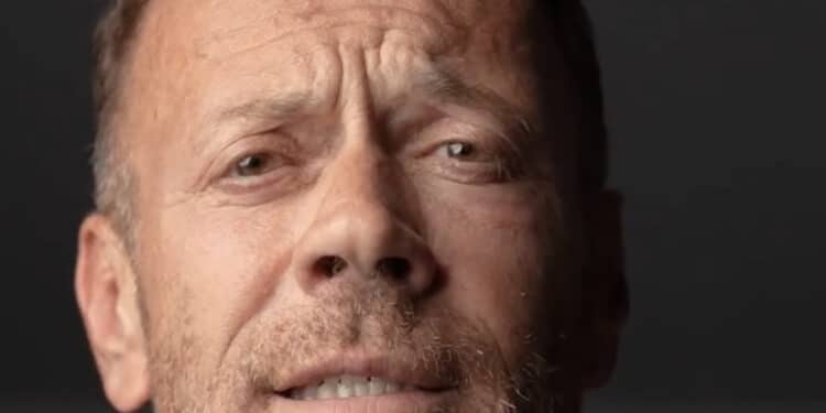 Imprevisto per Rocco Siffredi ricoverato al San Gavino: “Grazie ai medici e agli infermieri, siete fantastici”